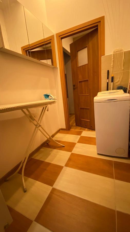 Lublinbnb - Exclusive Family Apartment ------ In The Heart Of Lublin -------------------------------- Bedroom & Living Room & Kitchen Dış mekan fotoğraf