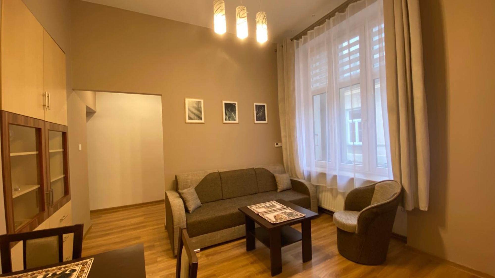 Lublinbnb - Exclusive Family Apartment ------ In The Heart Of Lublin -------------------------------- Bedroom & Living Room & Kitchen Dış mekan fotoğraf